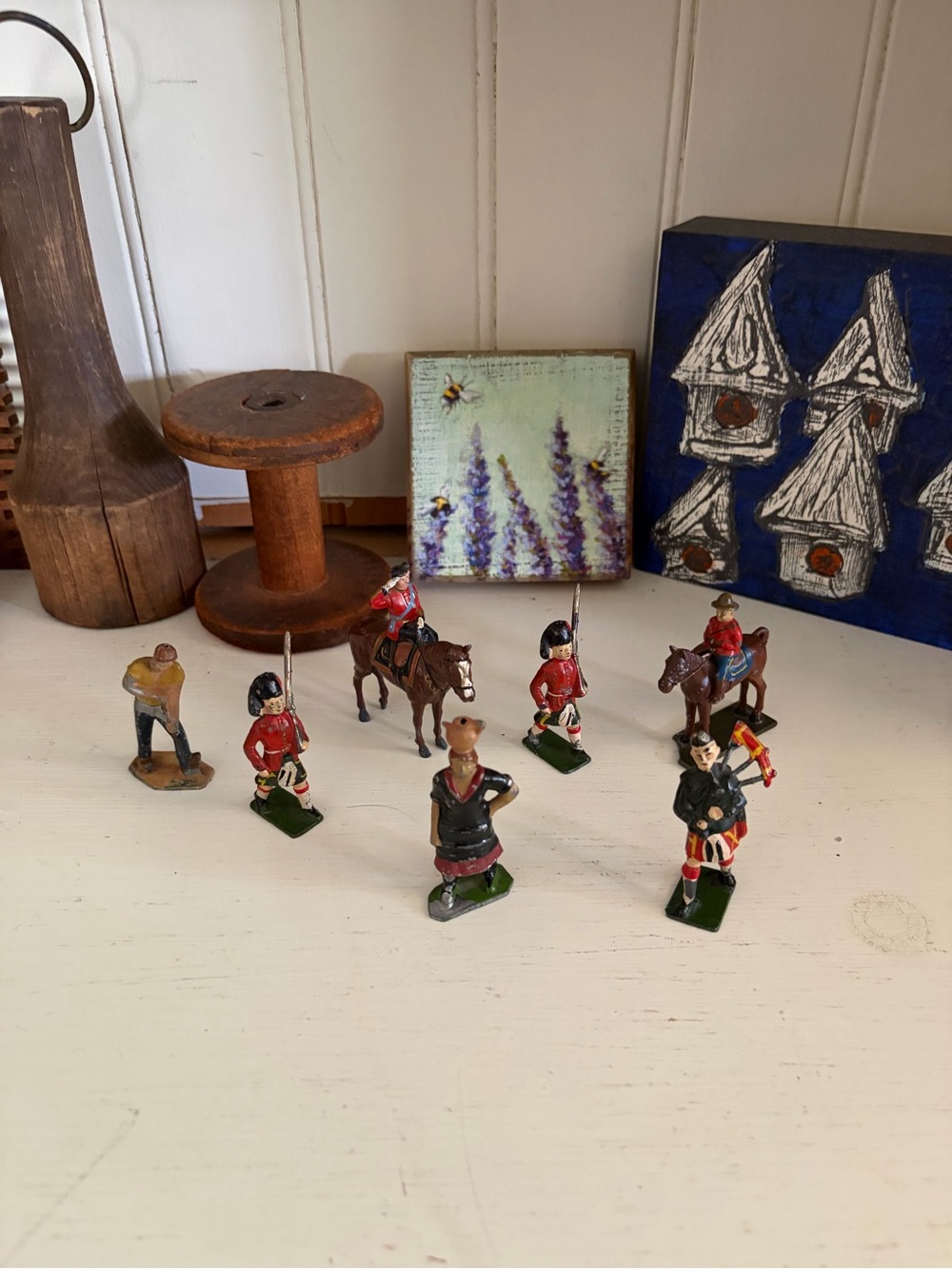 Vintage Hand-Painted Toy Soldier and Cavalry Figure Set - Red and Brown